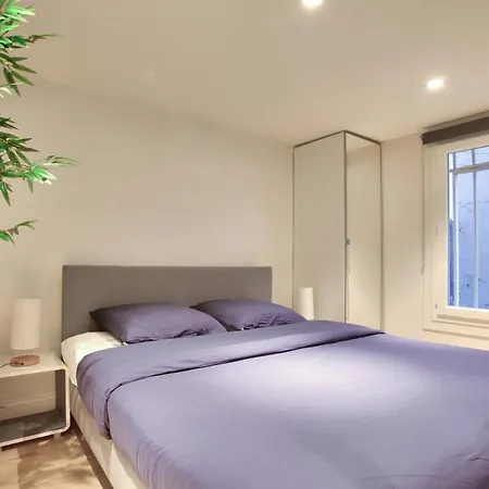 Studio Republique Saint Martin Paris